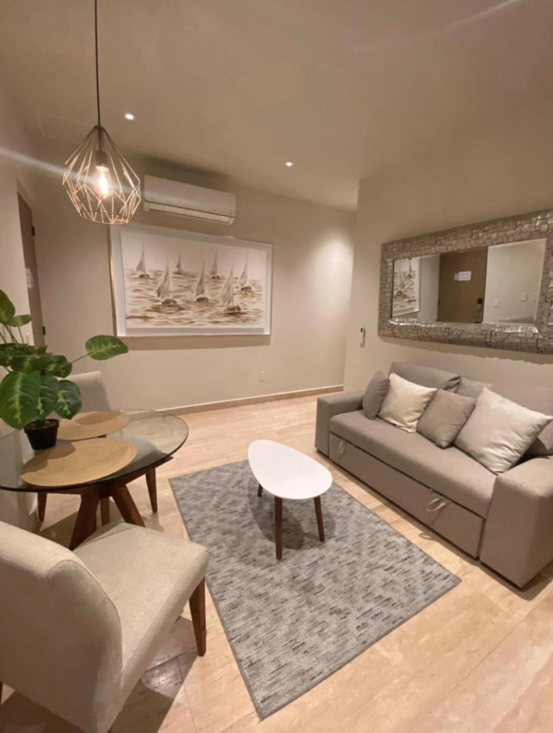 In Heart Of Apartment